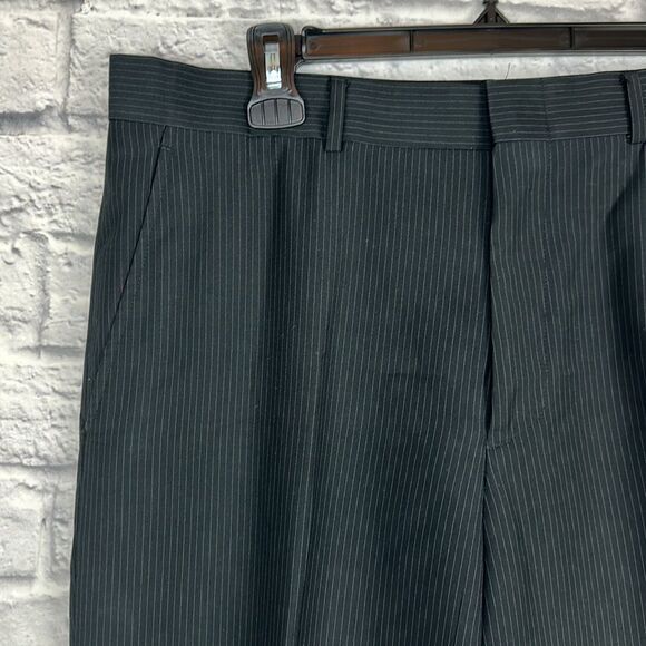 Kenneth Cole Reaction Black Pinstripe Pants Slacks Men’s Size 36x32 - Picture 2 of 8
